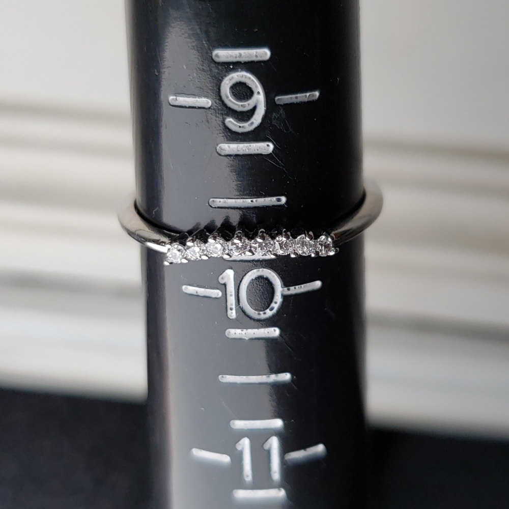 Fragrant Jewels stackable ring - Picture 2 of 3